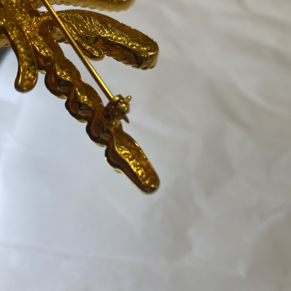 Carlisle Dragonfly Brooch Pin Green Enamel Gold Tone Jewel Accents Vintage-Insp - Picture 7 of 8